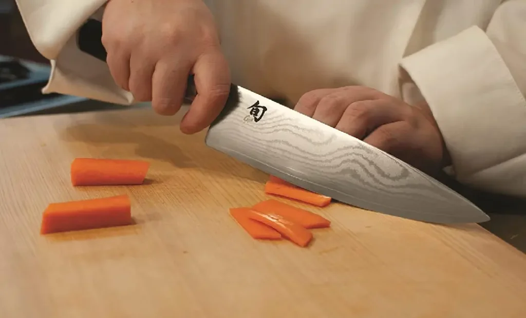 Shun Cutlery Classic Chef's Knife 8”, Thin, Light Kitchen Knife
